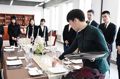 酒店管理 开启全球服务业大门的专业之旅